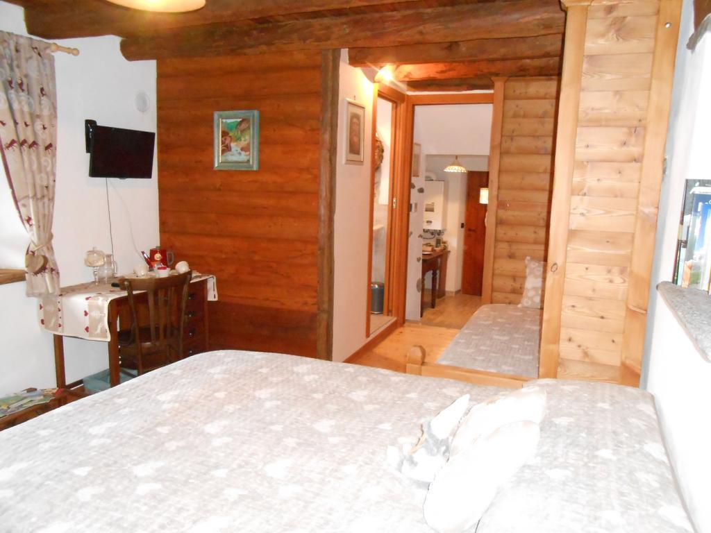 Fontainemore B&B Mont Mars מראה חיצוני תמונה